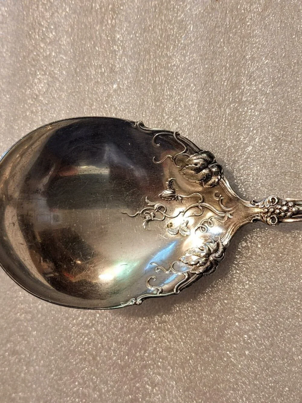 1847 Rogers Brothers 3X Silver-plated Grapevine Pattern Berry Spoon